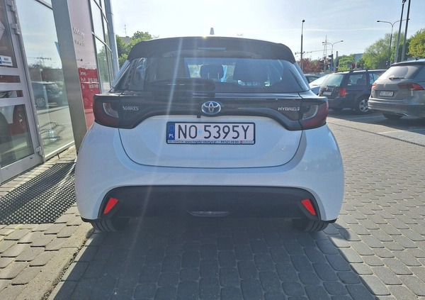 Toyota Yaris cena 82900 przebieg: 22725, rok produkcji 2022 z Podkowa Leśna małe 596
